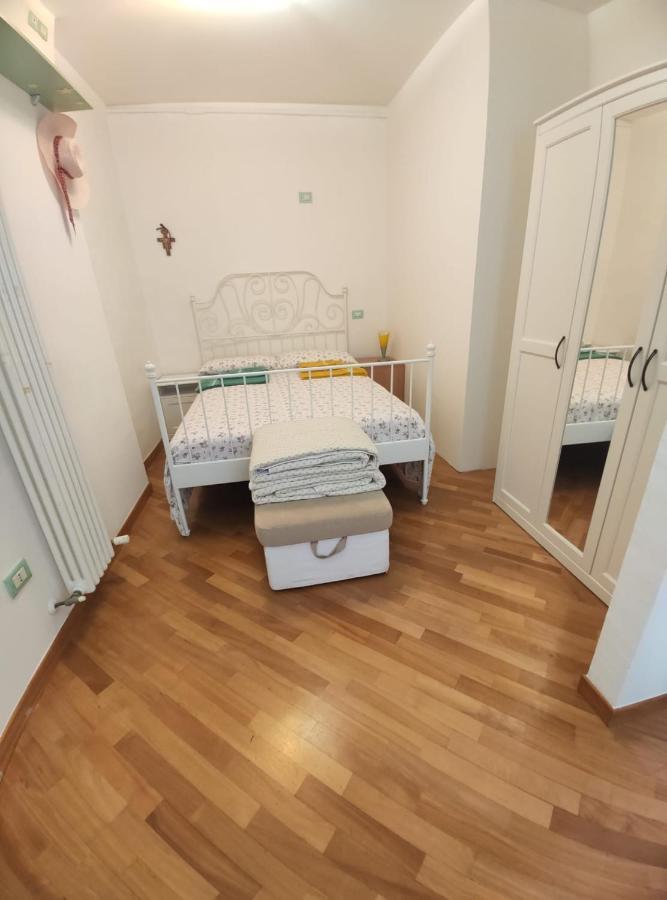 Appartamento La Rondine ペザロ エクステリア 写真
